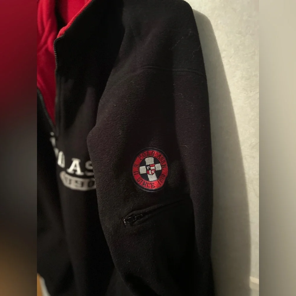 U.S. Polo Assn. Men’s Large Black Fleece Pullover with Red Lining